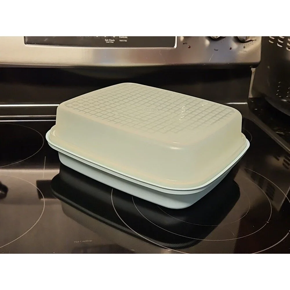 Vintage Tupperware Mint Green Season & Serve Marinade Dish W Lid 1295-7 & 1294-1